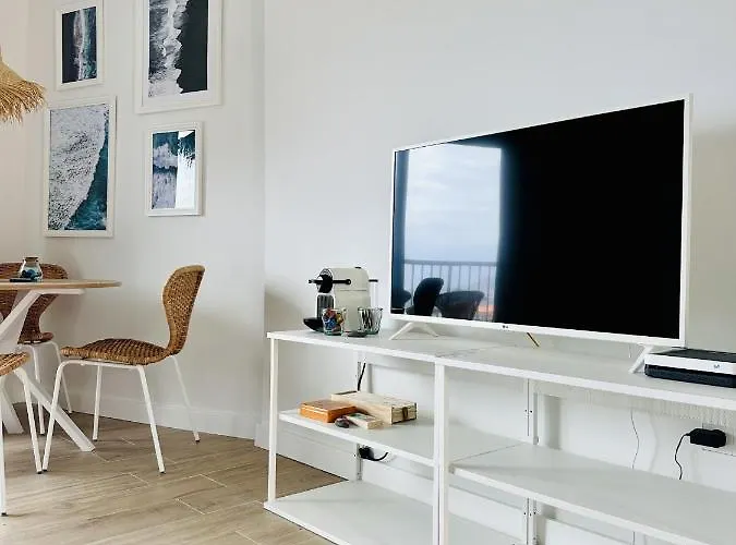 Blue Monis With Amazing Views *