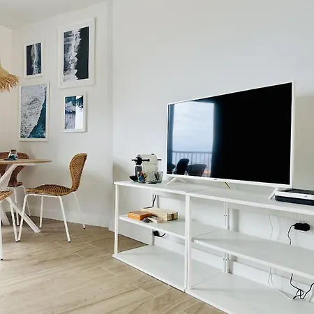 Blue Monis With Amazing Views *