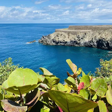 Blue Monis With Amazing Views Апартаменты